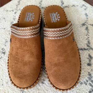 Skechers Tan Suede Slip-On Mules